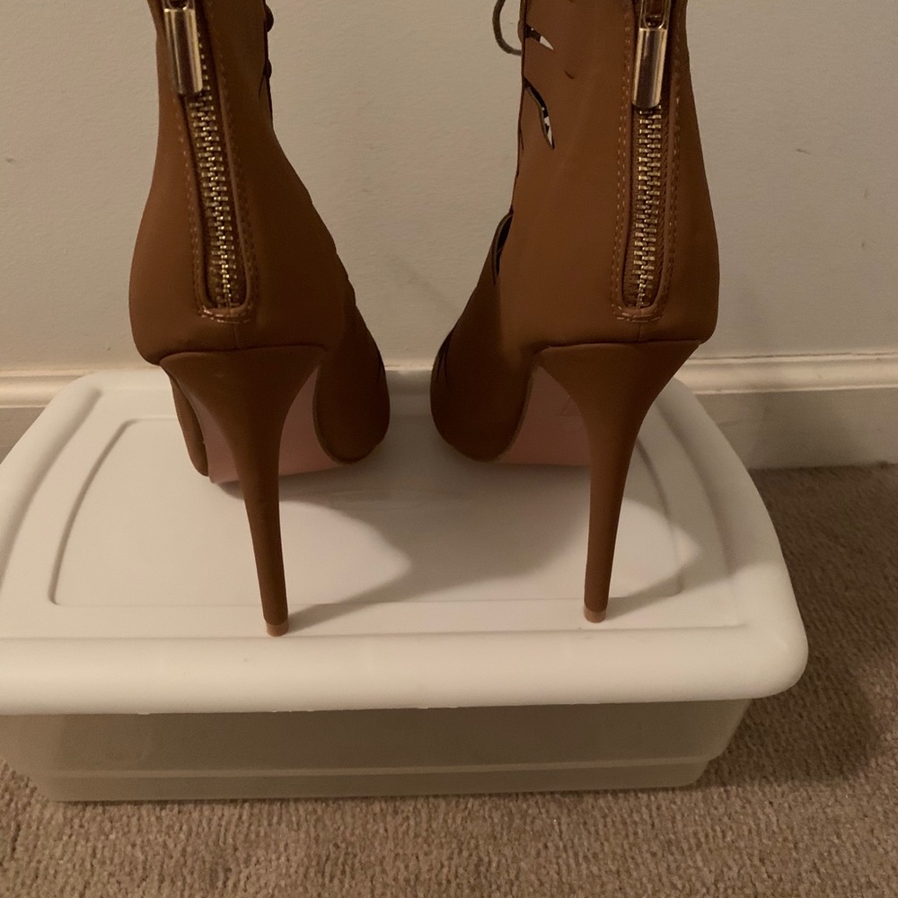 Open toe boot - Picture 3 of 4